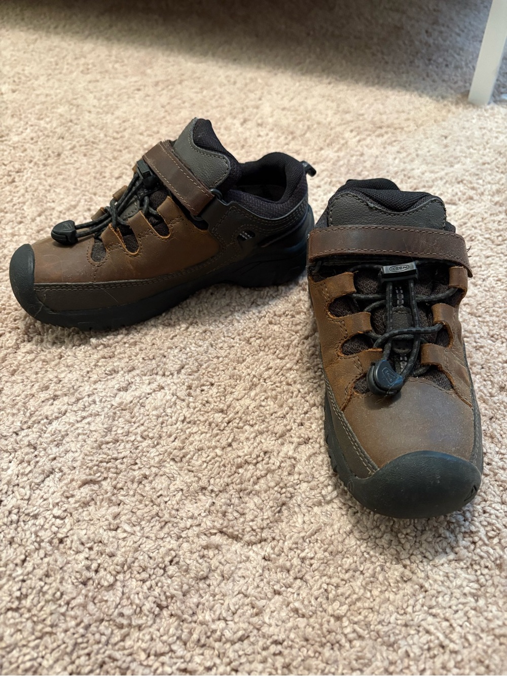 KEENS Boys Hiking Chukka Boot 12c